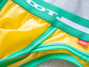 TOOT ビキニシェイプTバック アップ