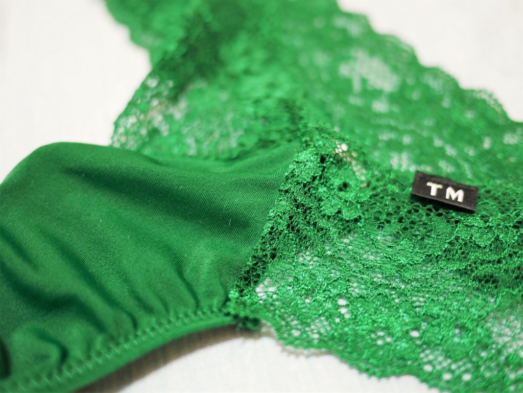 NEWT2M2 Vカットレース Tバック アップ