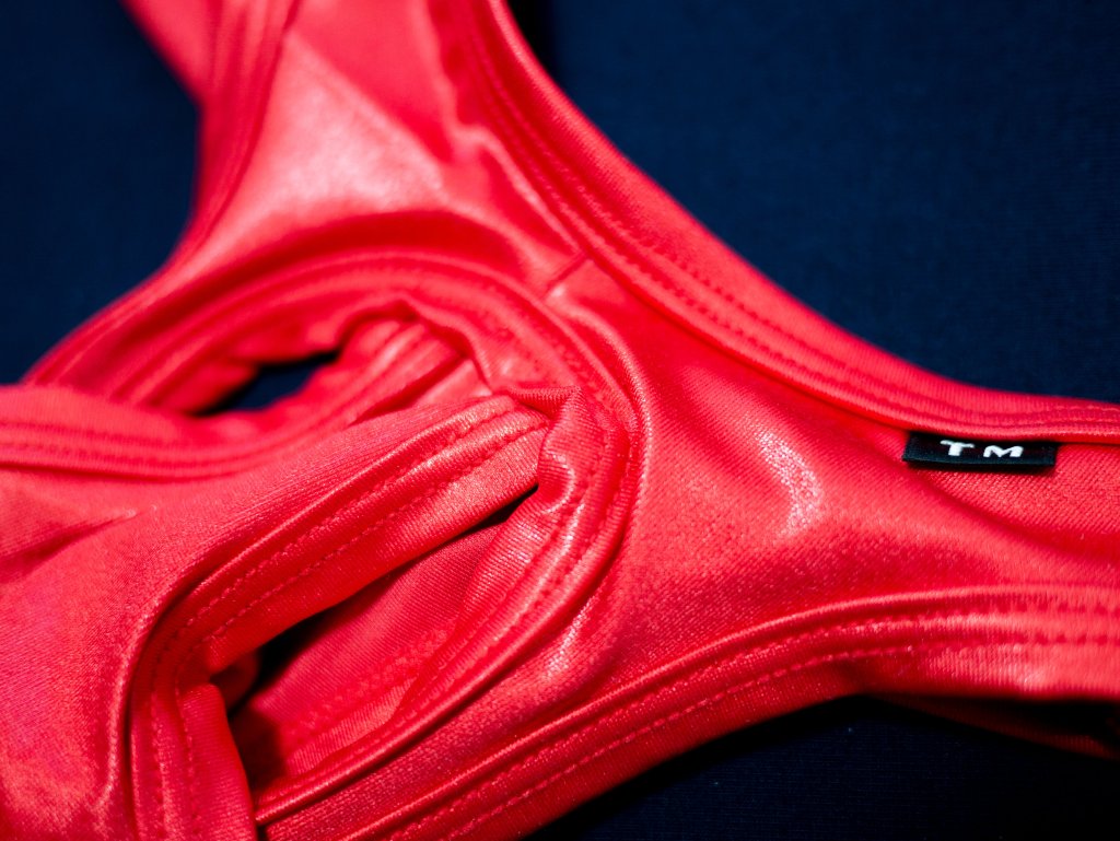 WET STRONG Hole & Cup Tバック